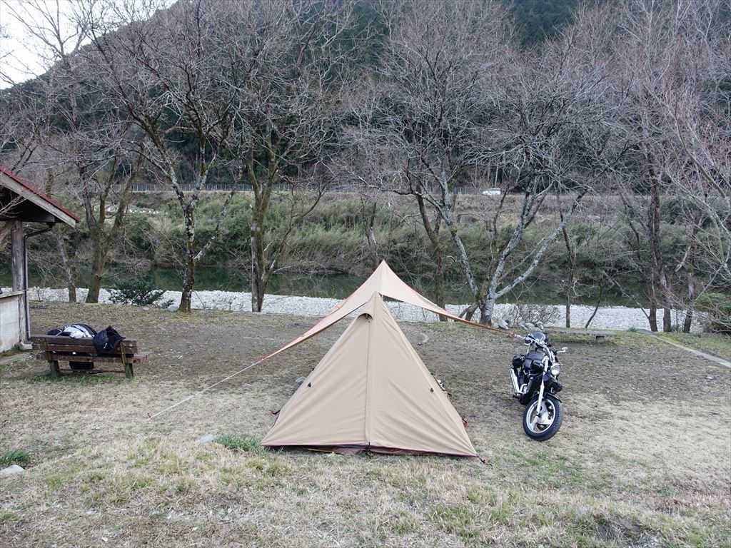 天満宮前キャンプ場 - 美しい四万十川に面した絶好ロケーション