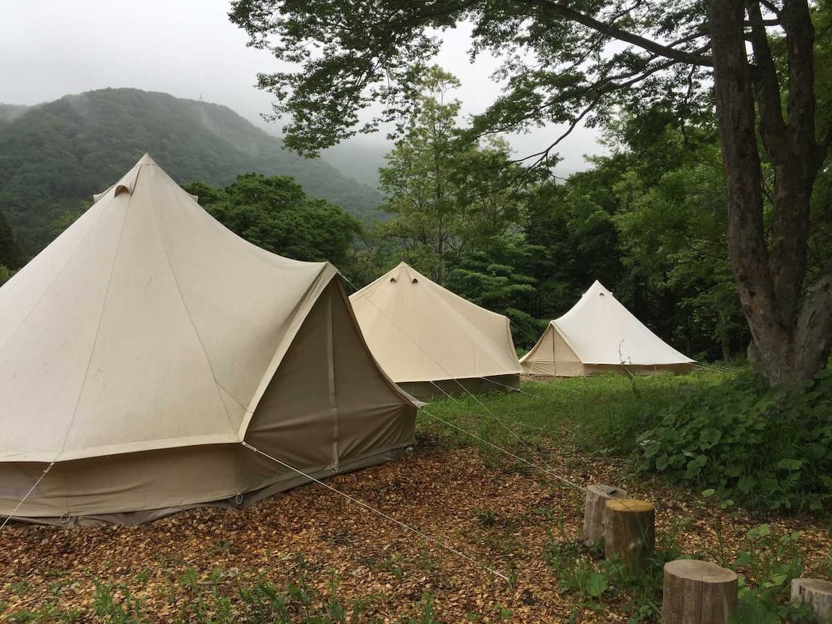 Minakami Glamping - Canyons Riverside Oasis - 谷川岳や上信越国立公園の玄関口！清流のせせらぎと快適なテントで過ごす時間はまさにオアシス！