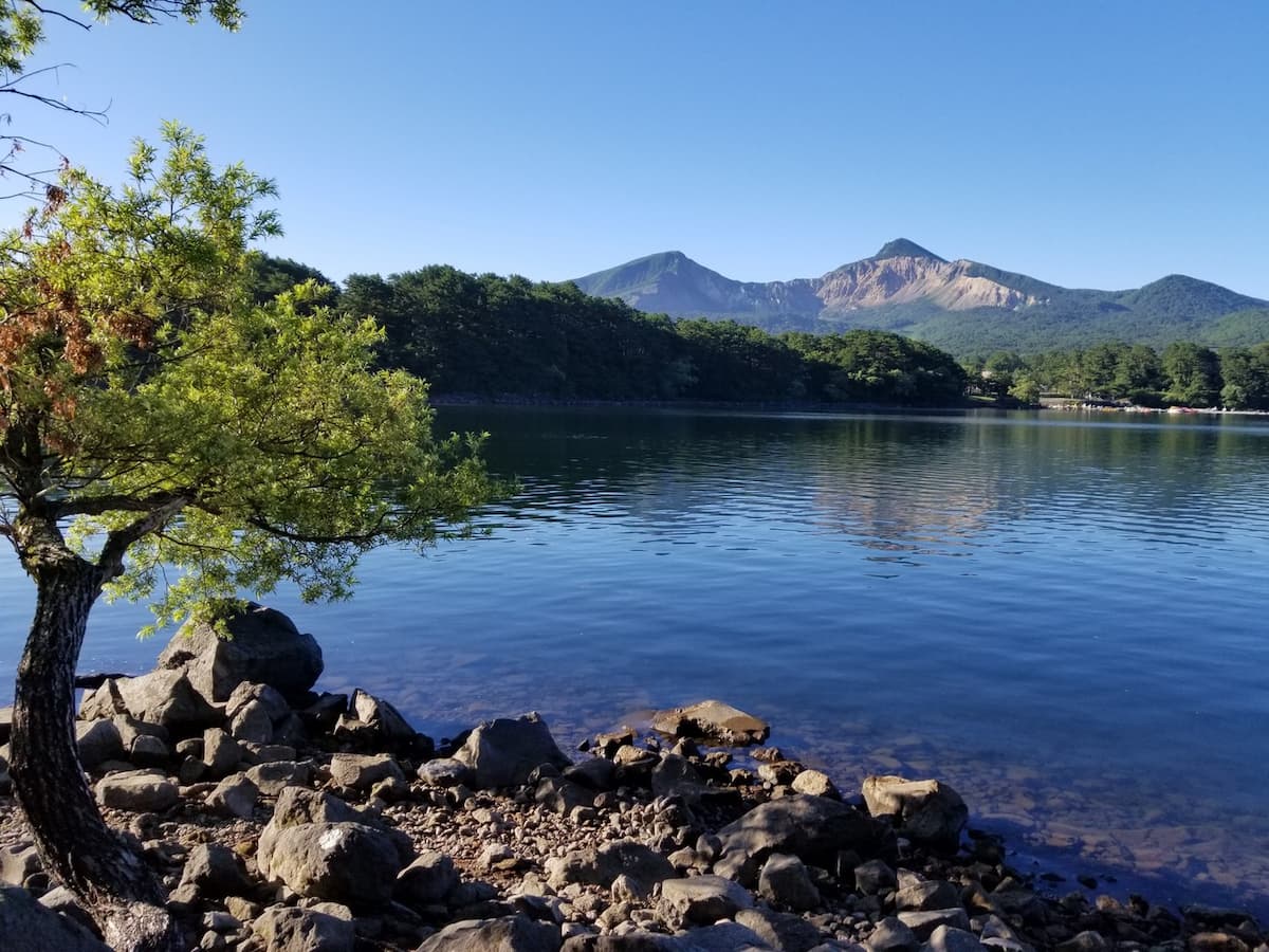 【R1/1現在休止中】LakeHibara大石キャンプ場 - 【R1/1現在休止中】桧原湖に面する眺め抜群の秘境にあるキャンプ場。カヌー・フイッシングの基地として楽しんだり、森林浴で癒されたり・・。テントサイトは直火OK♪