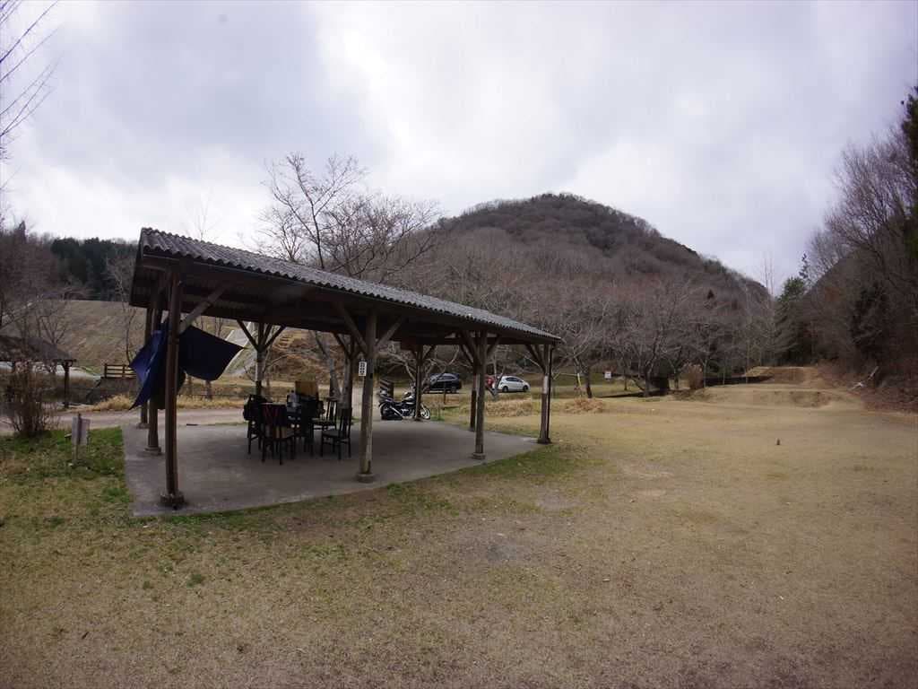 木谷山キャンプ場 - のどかな山里の緑に囲まれたキャンプ場です。