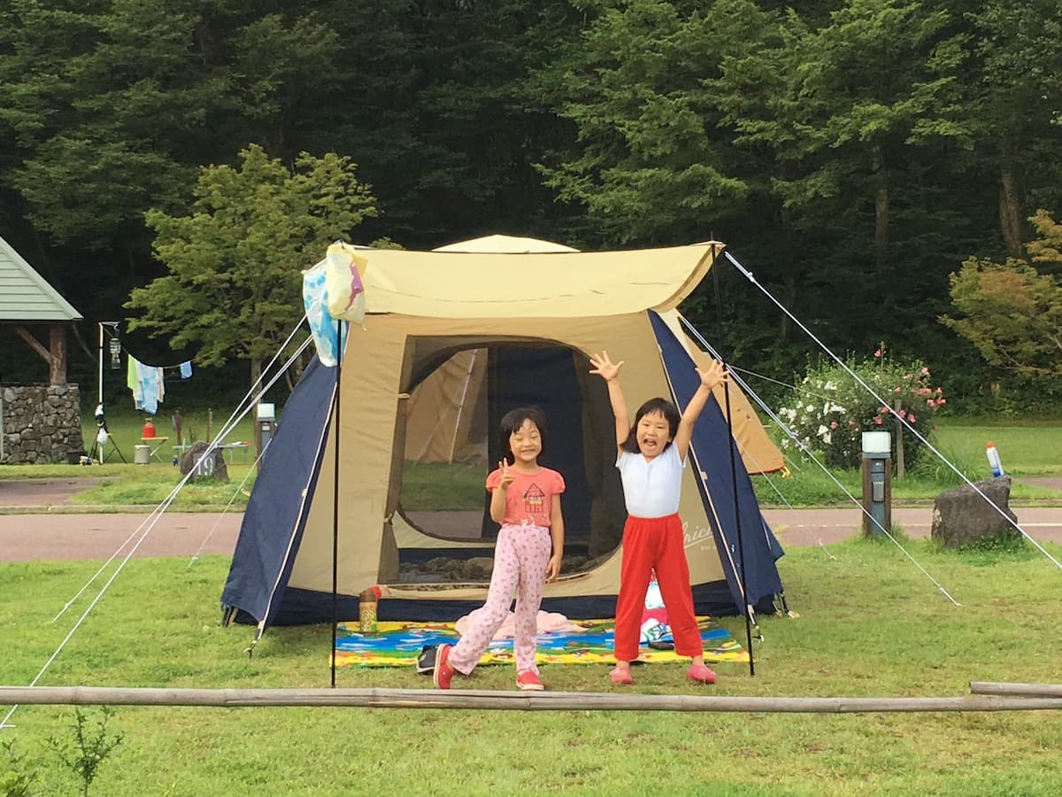 割山森林公園天湖森 - さまざまな運動施設があるキャンプ場