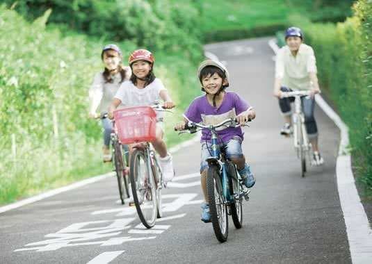 関西サイクルスポーツセンターキャンプ場 - 大阪市内から約60分！珍しい自転車が約800台もあるテーマパーク！ キッチン・水道設備付のコテージやエアコン付の清潔な木製バンガローに宿泊可能！