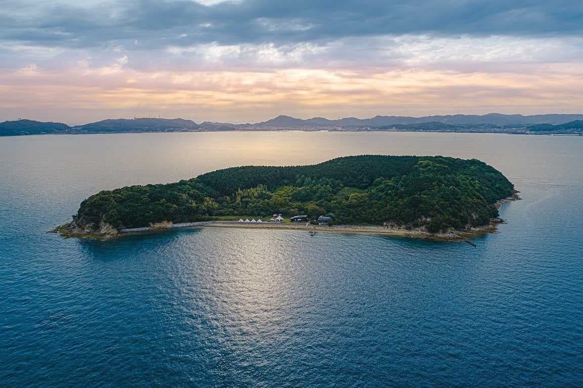 瀬戸内 貸切 無人島 KUJIRA-JIMA