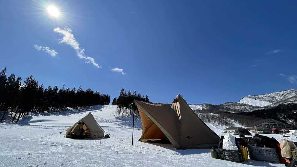 福井和泉スキー場内　ホワイトパーク和泉キャンプ場 - スキー場に隣接したサイトで雪中キャンプをお楽しみください♪