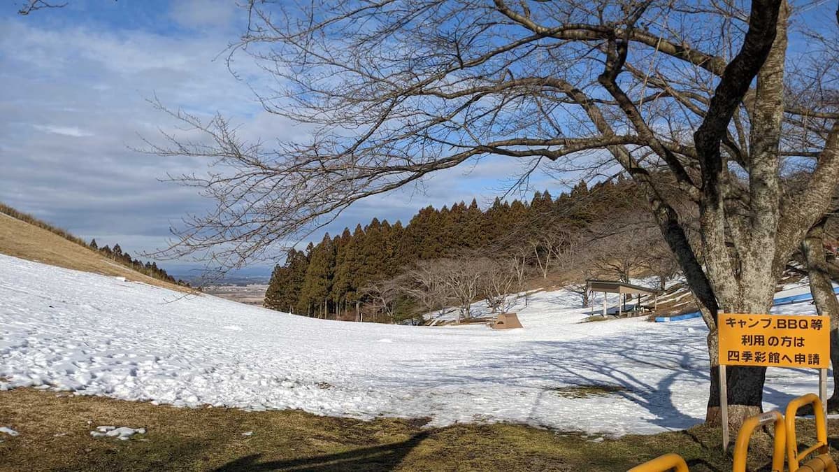 加護坊山キャンプ場 - 見晴らしの良さと空気のおいしさが魅力