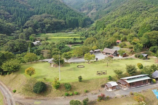 仲山城跡キャンプ場 - undefined