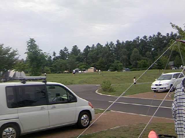 ひがしかぐら森林公園オートキャンプ場「フローレ」 - 広々使えるオート区画が快適です