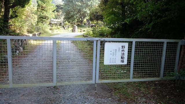 【H30/11現在閉鎖中】並滝寺湖粋園キャンプ場 - undefined