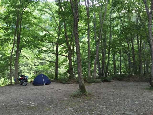 バンガロー&キャンプ からまつ - 桧枝岐村キリンテにある小さなキャンプ場