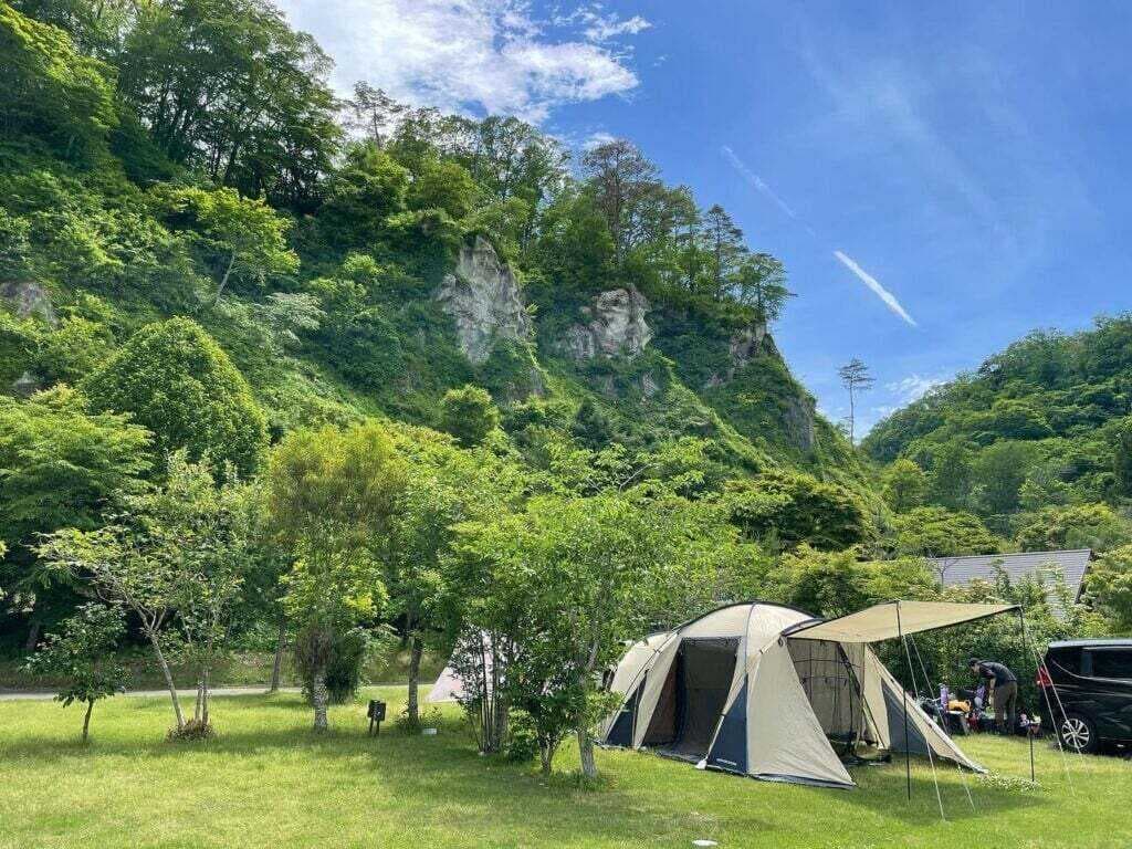 たびのCAMPING BASE 天守閣自然公園オートキャンプ場 - 仙台市中心部から約30分のオートキャンプ場（温泉露天風呂付き）