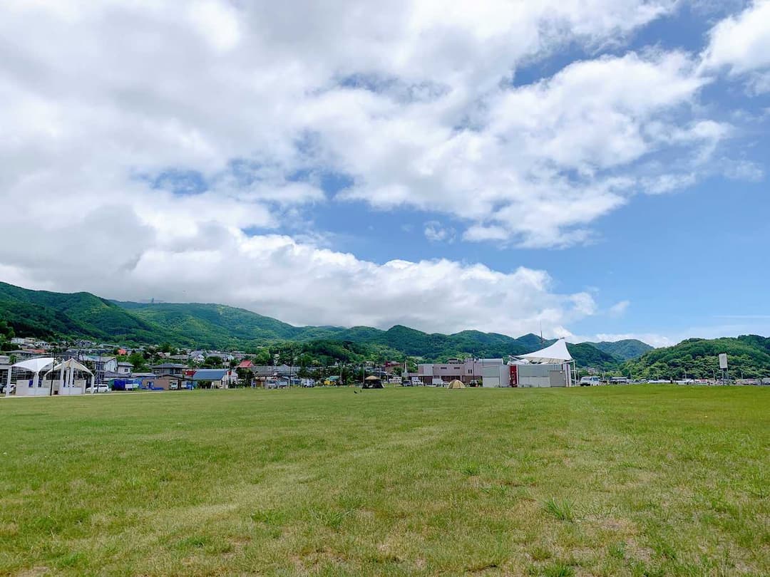 豊浦海浜公園キャンプ場 - 完全予約＆事前決済でラクラク安心♪噴火湾を一望できるキャンプ場【天然豊浦温泉しおさいが隣接】